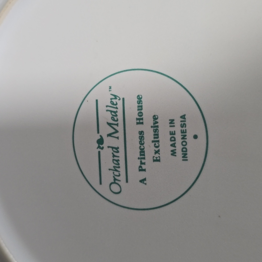 Princess House Orchard Medley Pattern.  Set of 3. 8" Plates - Picture 4 of 4